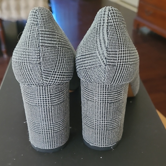 Banana Republic Square Toe Glen Plaid Grey Black Pumps Size 6.5 - Picture 5 of 6